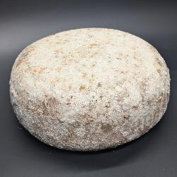 Tomme de vache � la Truffe Cave Rousseau
