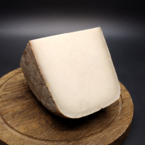  Tomme de Chèvre des Pyrénées 