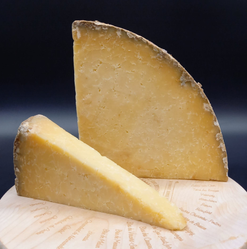Cantal entre-deux <b>AOP</b>